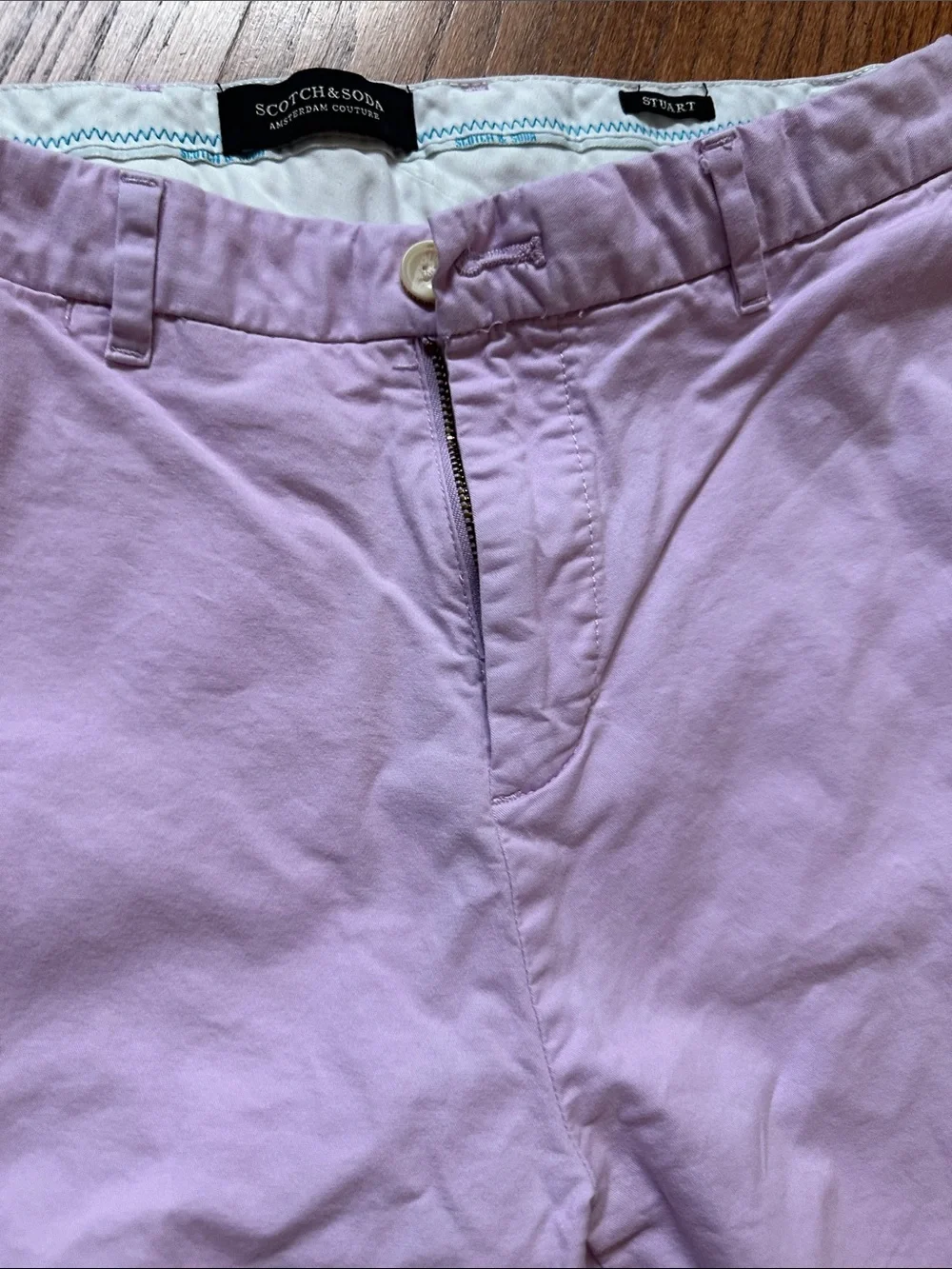 Scotch & Soda Men’s Lavender Flat-Front Shorts